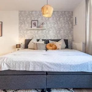 Apartment Neu☆business Apartment☆messe/airport☆tiefgarage, Leinfelden-Echterdingen